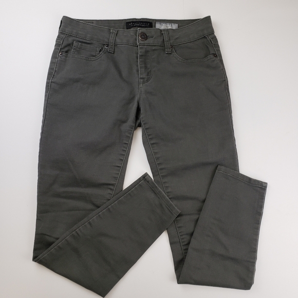 Aeropostale ankle jegging jeans size 2 - Picture 1 of 9